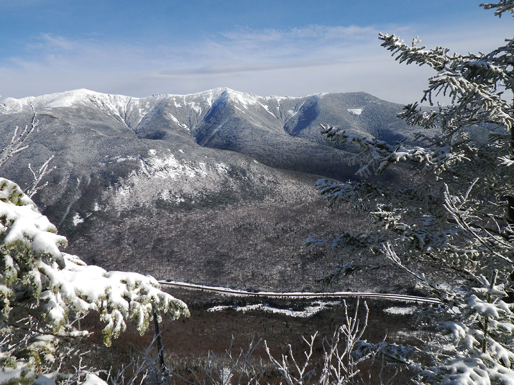 view of the Franconia Ridge from Cannon Mtn
